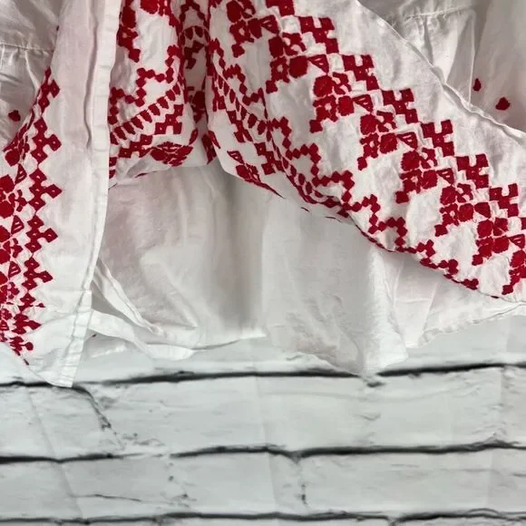 Vineyard Vines Women's Size 8 White Mini Skirt Red Embroidery Casual - Picture 9 of 9